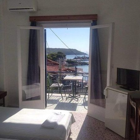 Ammoudia Rooms Agia Marina  Luaran gambar